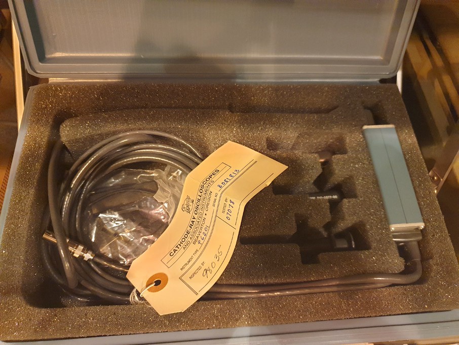 Tektronix P6201 FET probe in case