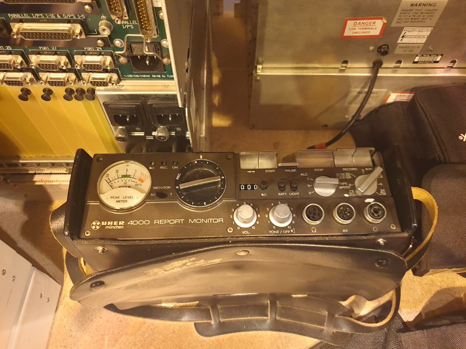 Uher 4000 report monitor in carry case