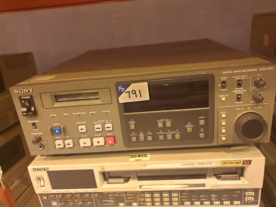 Sony PCM-7030 digital audio recorder