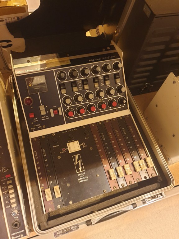 Glensound MX6/2/148 console