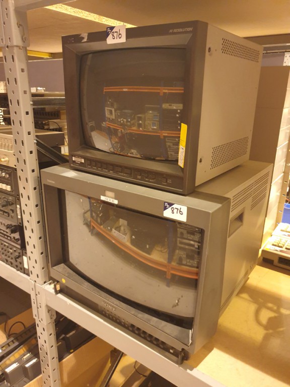 JVC TM-H140PN CRT studio monitor, Sony PVM-20S1WE...