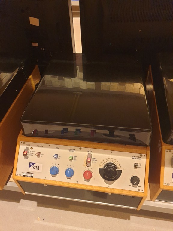 Technics PA6/96B turntable in wooden surround