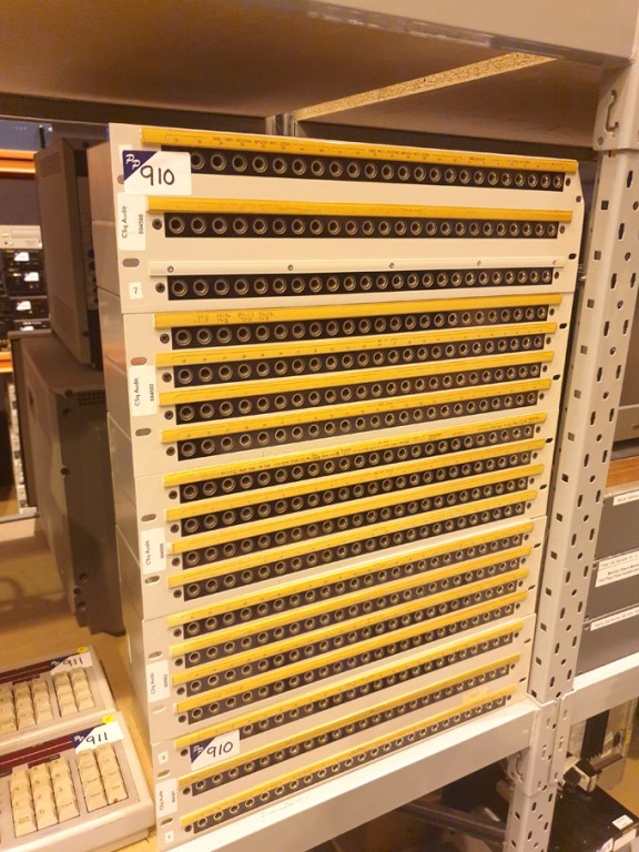 5x 24 way patch panels