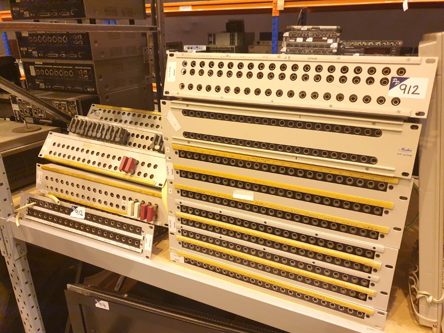 Qty various 20/24 way patch panels