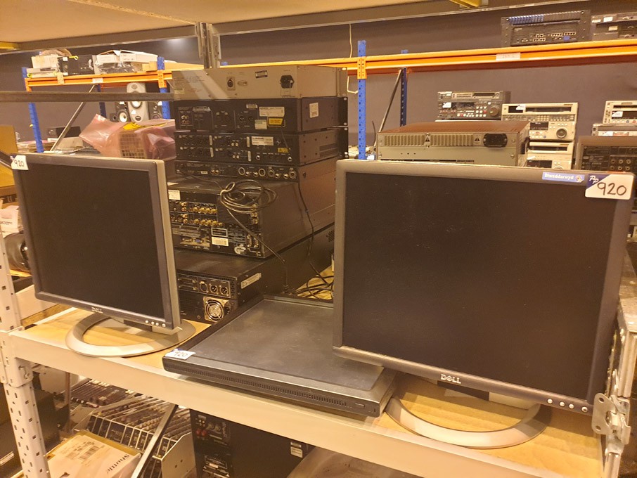 2x Dell 19" monitors, Ilyama Prolite T1931SR touch...