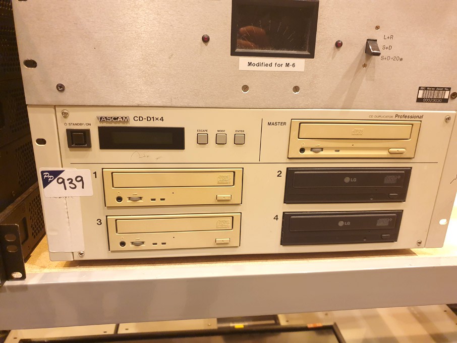 Tascam CD-D1X4 professional CD duplicator