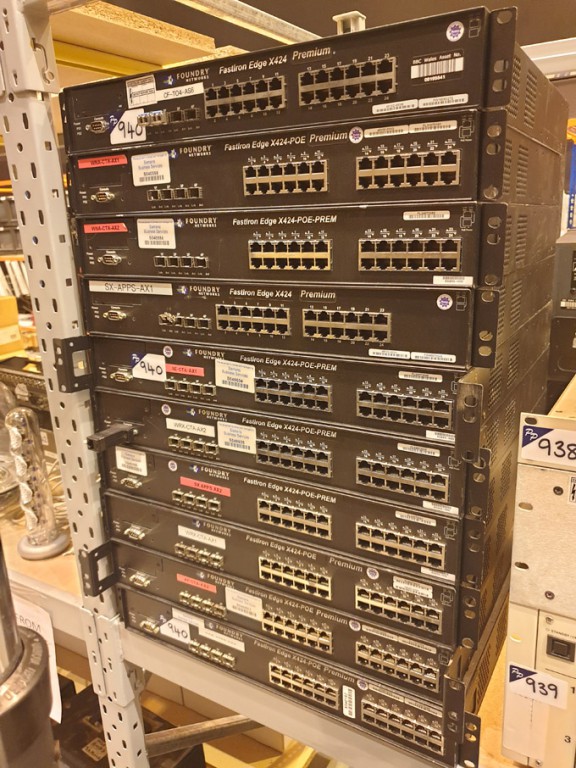Foundry Networks inc: 7x FastIron Edge X424-POE-Pr...