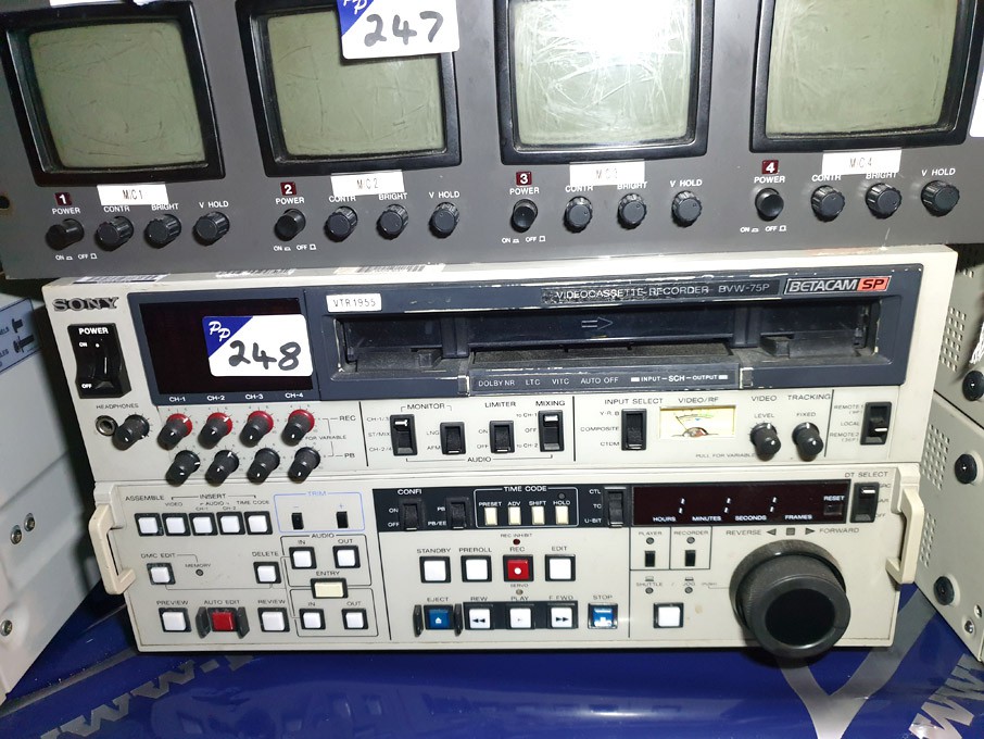 Sony BVW-75P Betacam SP video cassette recorder