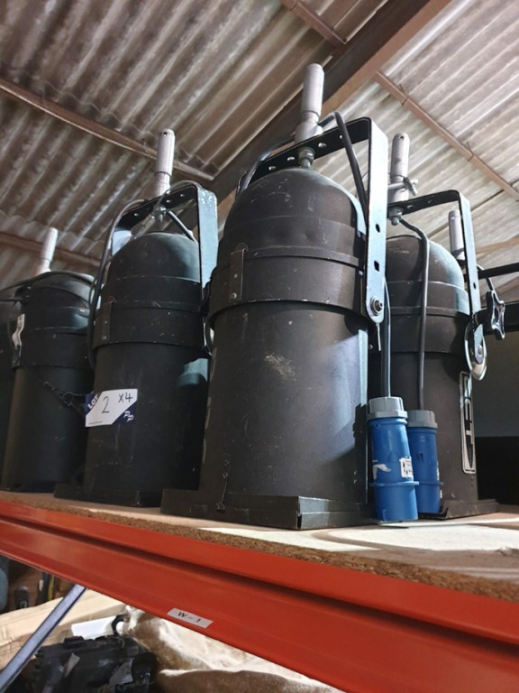 4x CCT lantern studio lights