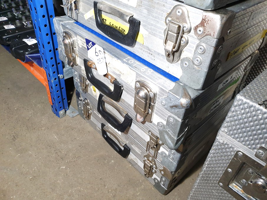 3x Aluminium carry cases, 430x280mm approx