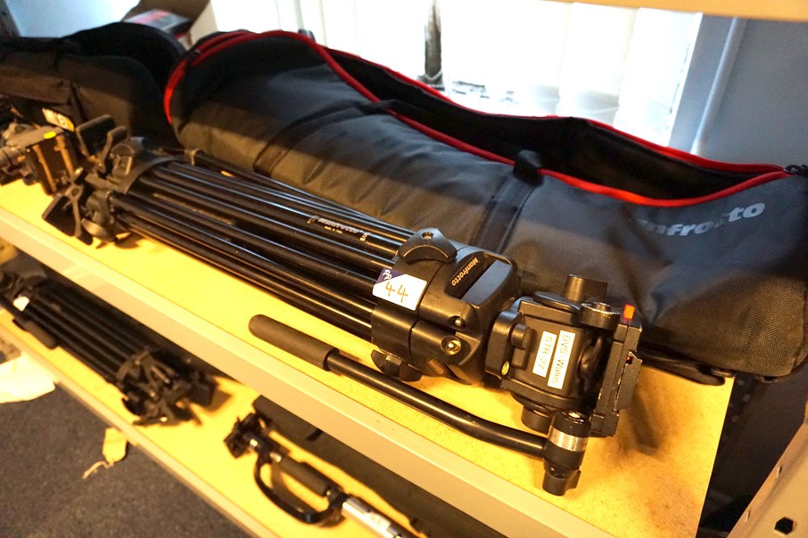 Manfrotto 520MVB tripod with Manfrotto 501 head in...