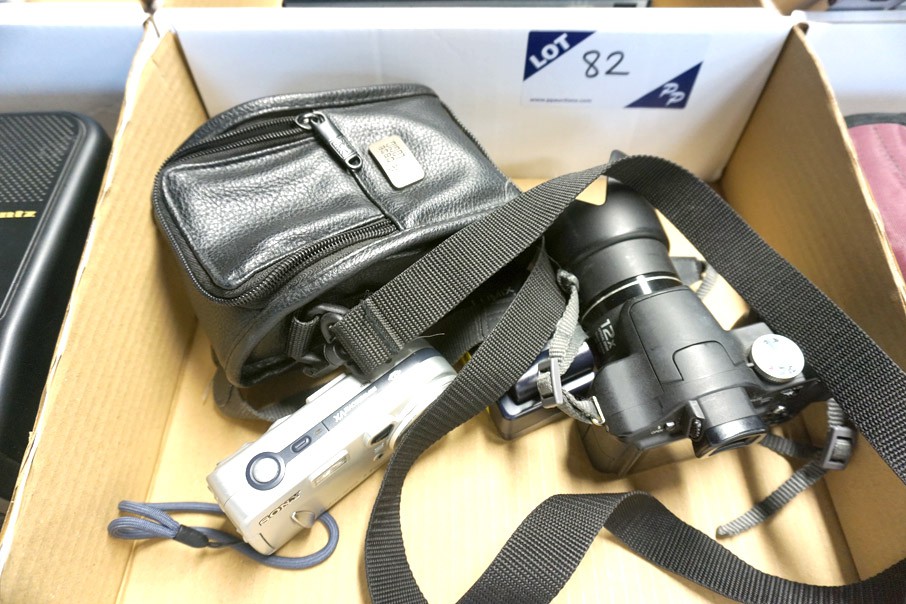 Sony DSC-P72, Panasonic DMC-FZ8 digital cameras