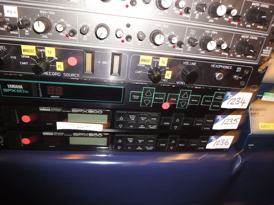 Yamaha SPX900 professional multi effect processor