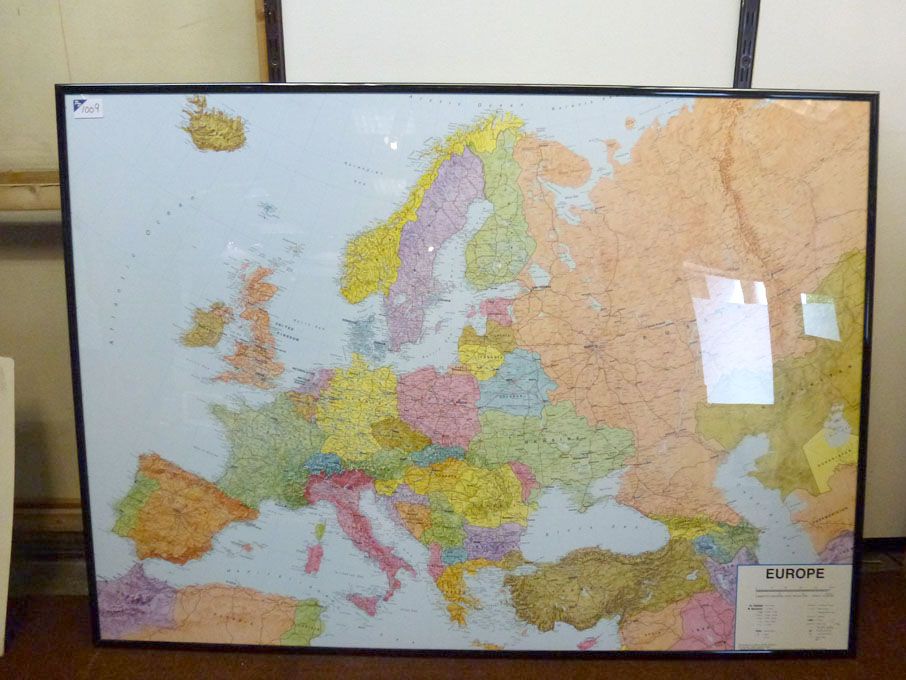 Framed map of Europe, 140x100cm