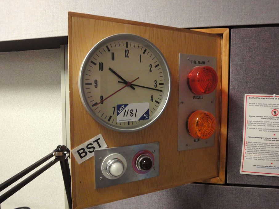 Mobatime analogue pulse clock & 'on air' light...
