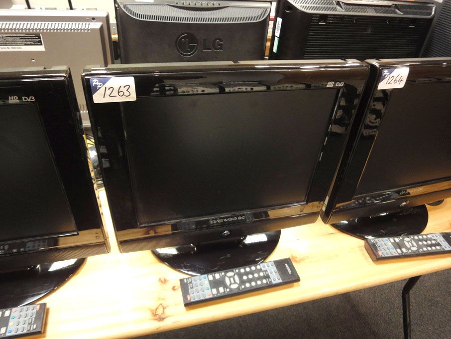 Daewoo DSL15T1TD 15" LCD colour TV with DVB-T