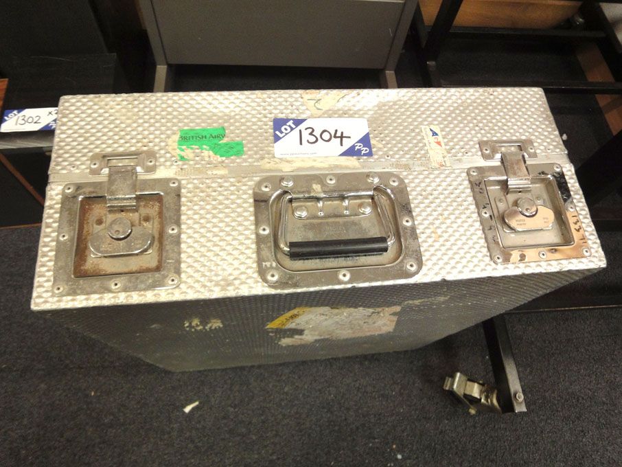 Aluminium flightcase, 36x30" approx