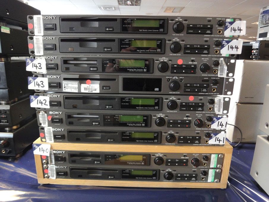 2x Sony CDP-D11 CD player
