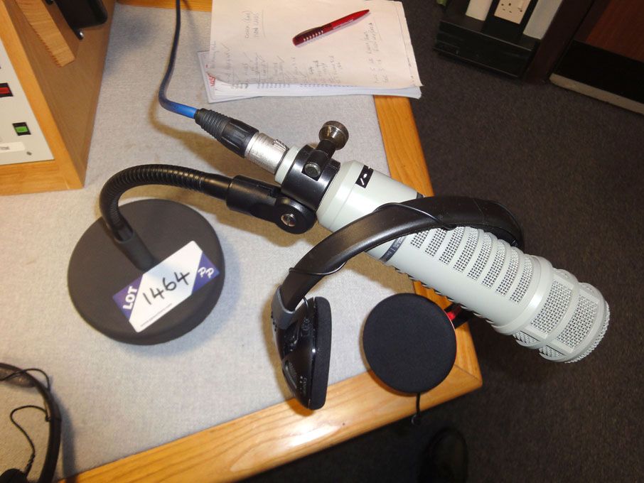 ElectroVoice RE20 Dynamic Cardioid microphone & ta...