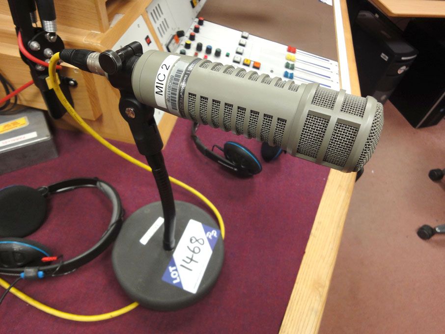 ElectroVoice RE20 Dynamic Cardioid microphone & ta...