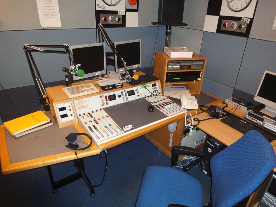 Audionics mono mixing desk, 8' x 3' complete with...