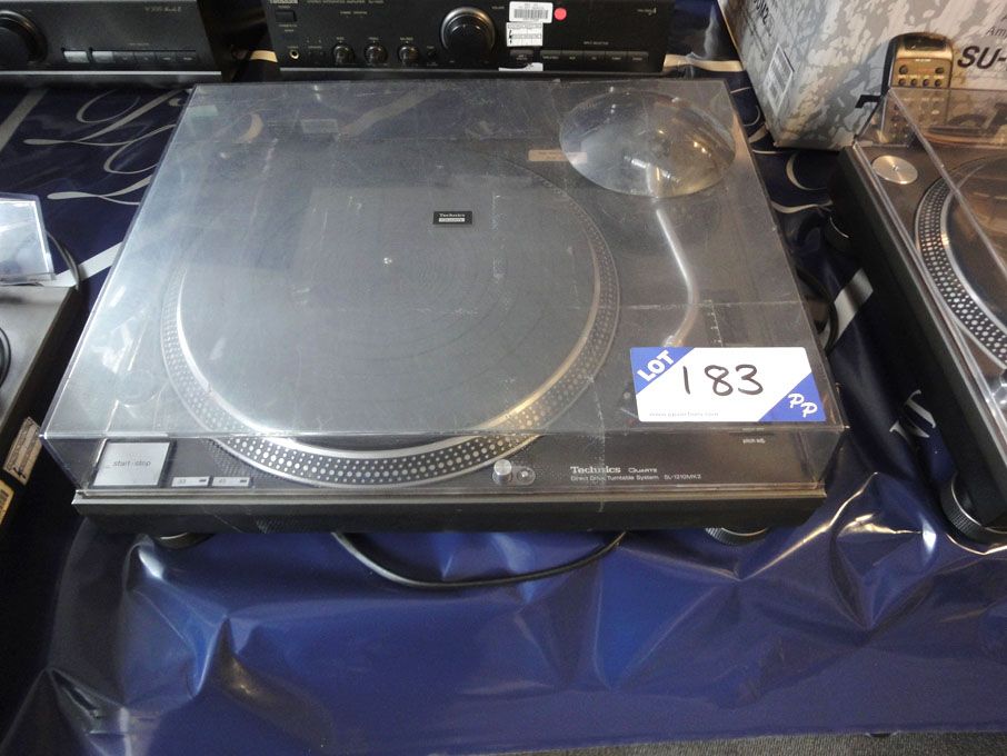 Technics SL-1210 MK2 direct drive turntable system