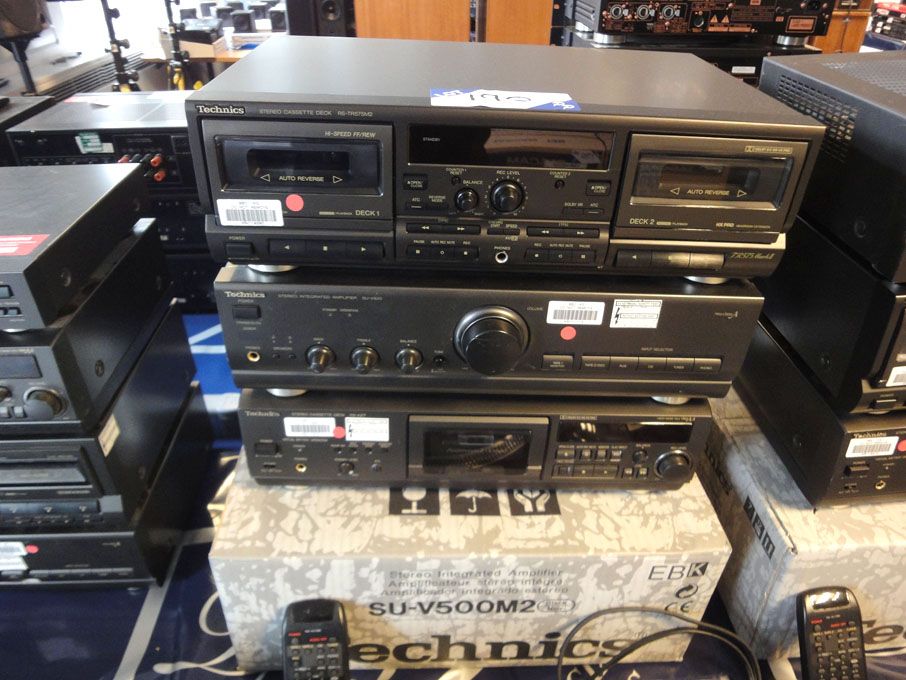 Technics SU-V500M2 & SU-V620 stereo integrated amp...