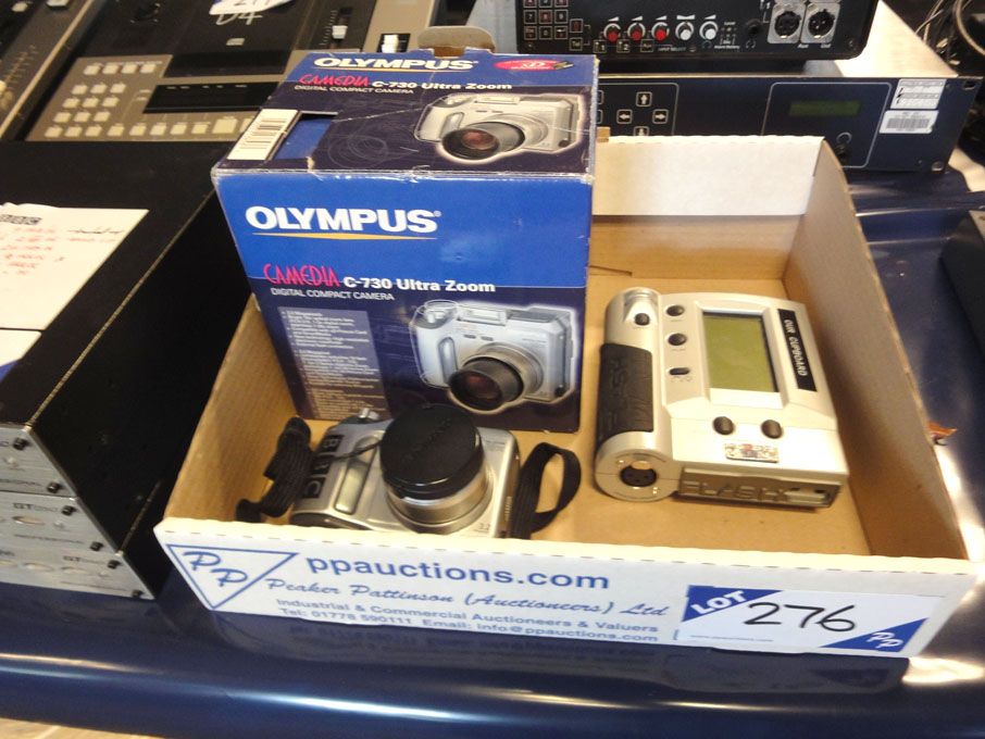 Olympus C-730 Ultrazoom digital camera, Flashman p...