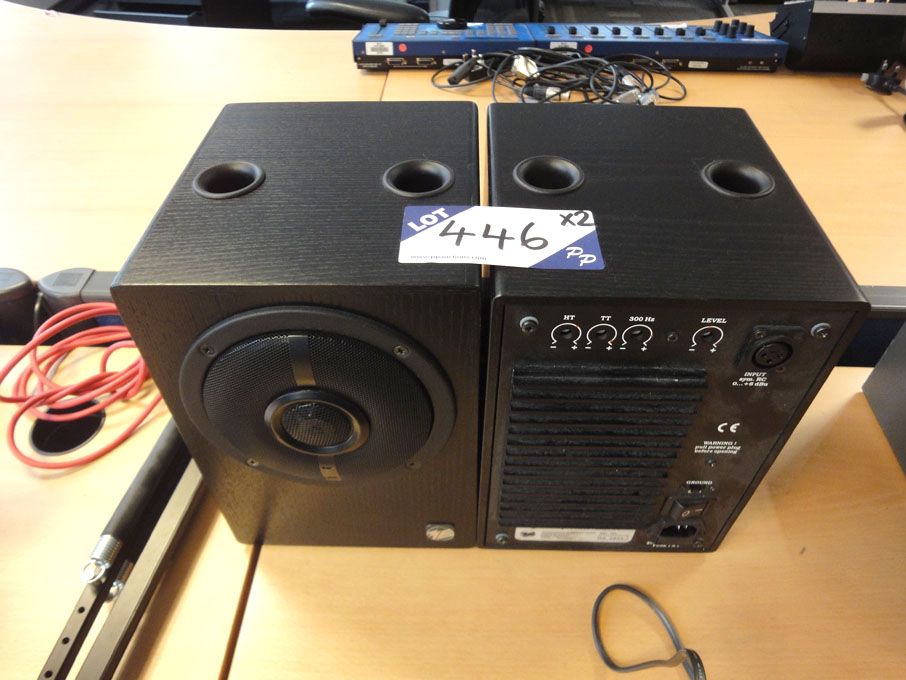 2x Musik Electronic RL906 loud speakers