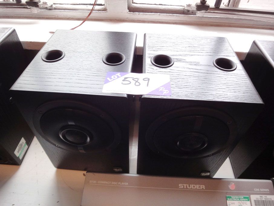 2x Musik Electronic RL906 loud speakers