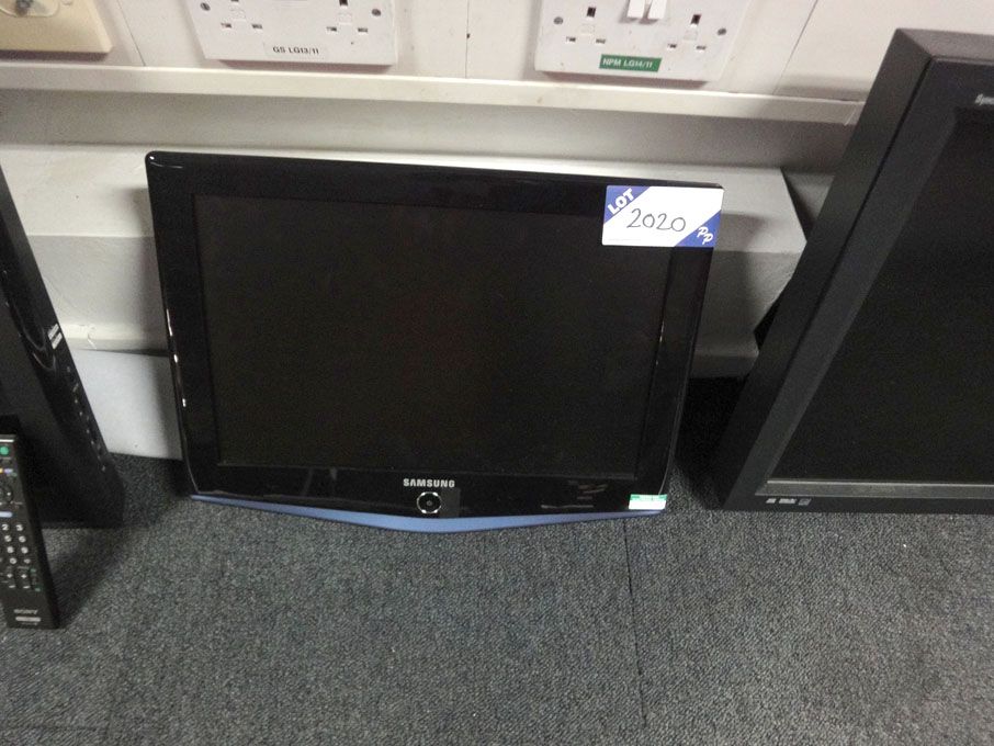 Samsung LE19R71B colour LCD TV