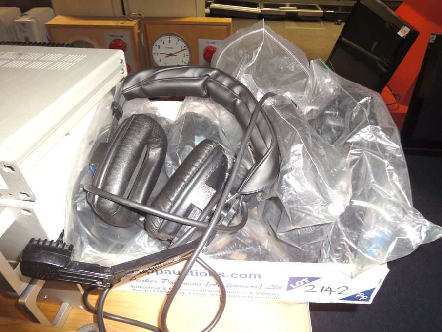 5x Beyer Dynamic DT109 head sets