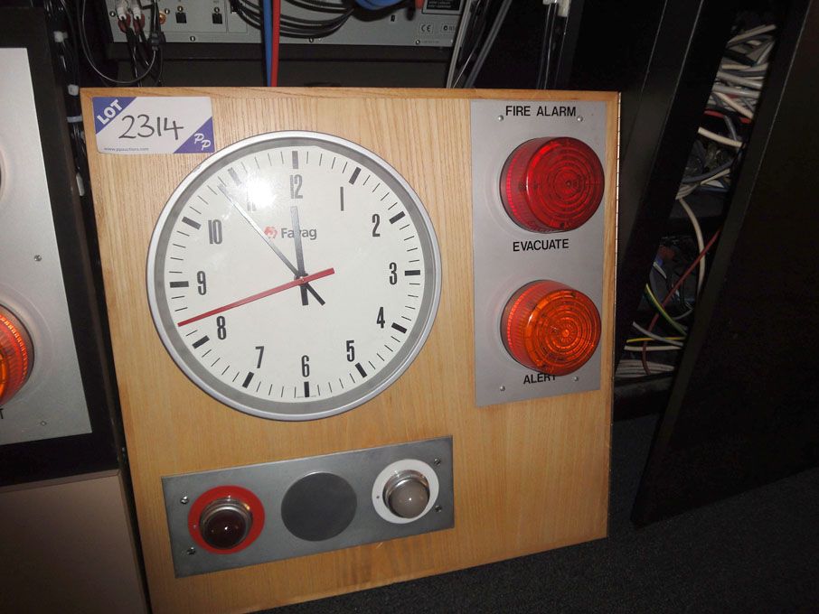 Favag analogue pulse clock & 'on air' lights (Plea...