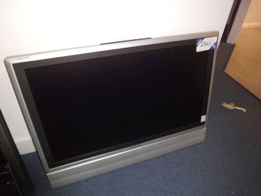 AMEND: Should Read 'Sharp LC-32GA6E colour LCD TV'