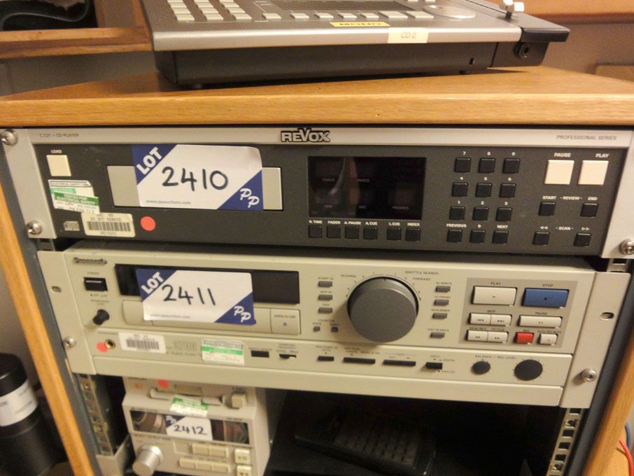 Revox C221 professional CD player