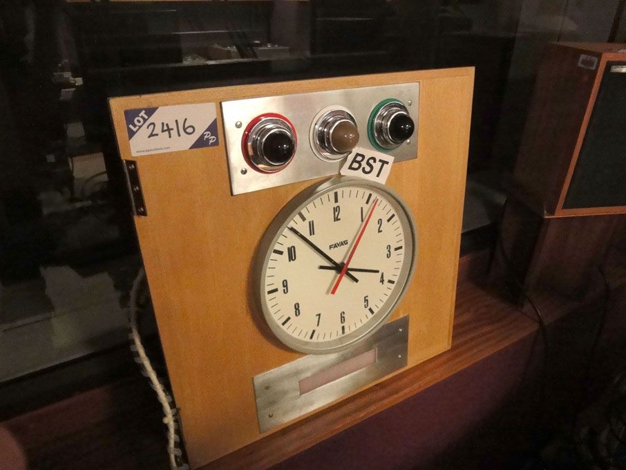 Favag analogue pulse clock & 'on air' lights (Plea...