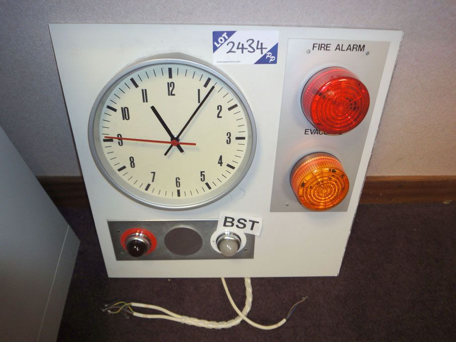 Moser Baer analogue pule clock & 'on air' lights (...