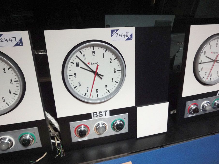 Favag analogue pulse clock & 'on air' lights (Plea...