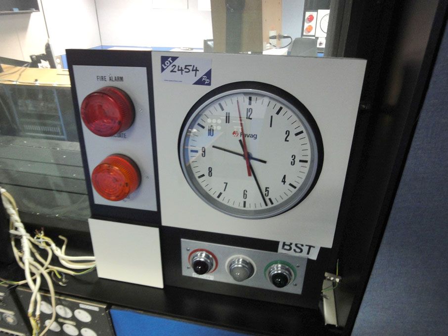Favag analogue pulse clock & 'on air' lights (Plea...