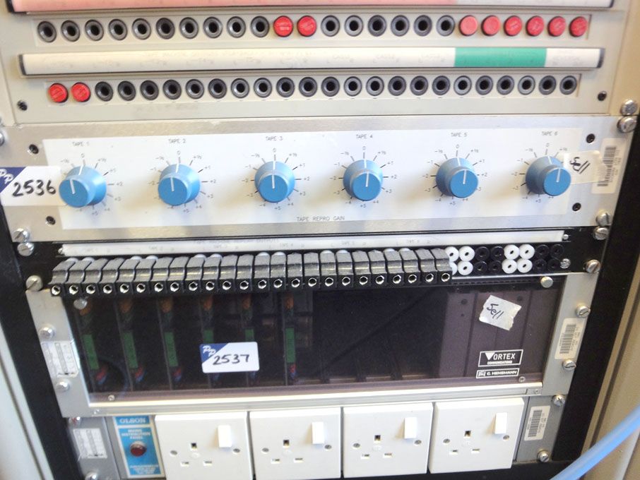 Vortex audio distribution amplifier chassis with c...