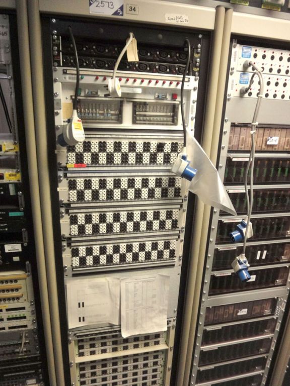Contents of rack 34 inc: 'U' link panels, Olson MD...