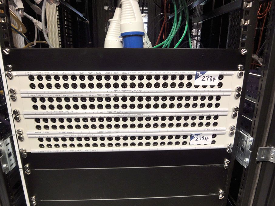6x 24 port 'U' link panels