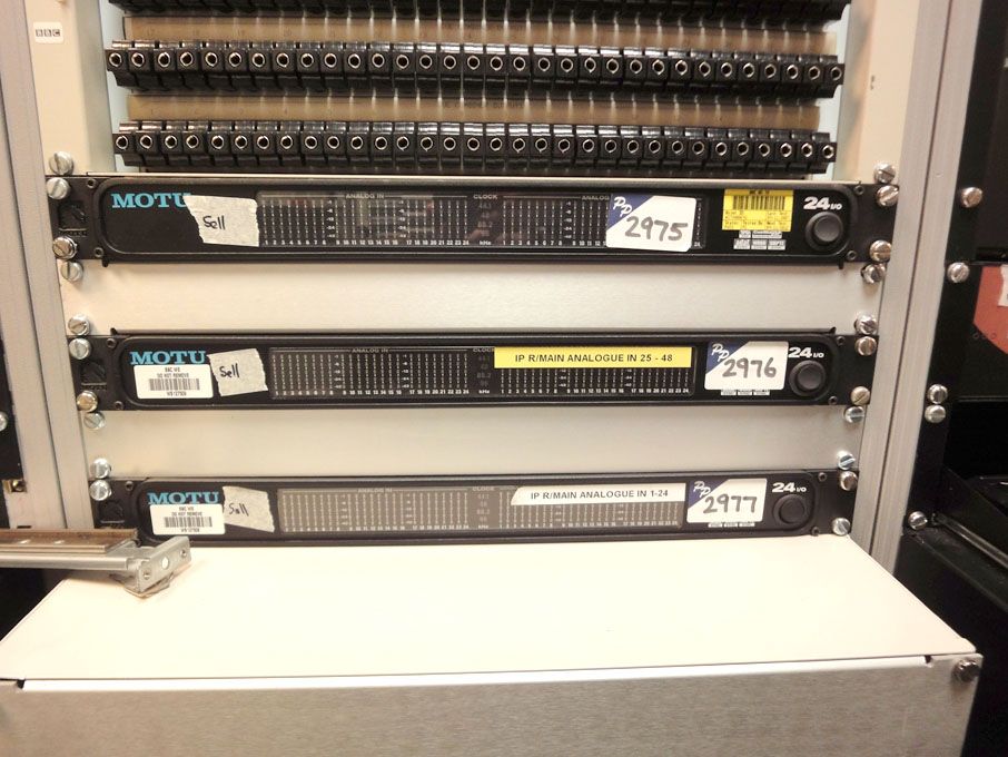 Motu 24 i/o 96kHz cue mix DSP on board mix matrix