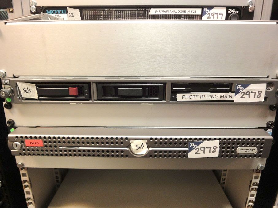 HP ProLiant DL320 & Dell PowerEdge 850 Intel rack...