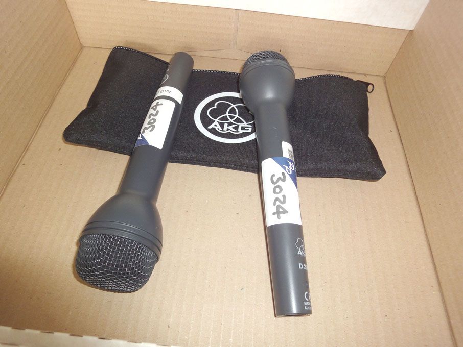 2x AKG D230 microphones