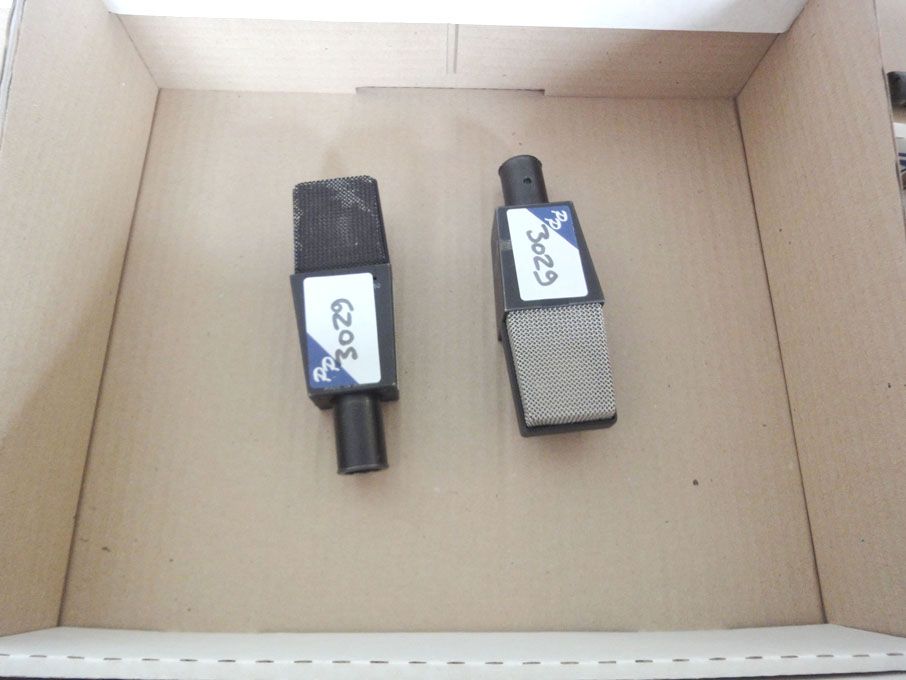 2x AKG C414B-ULS microphones