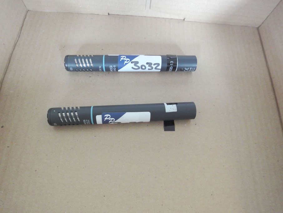 2x AKG SE300B microphones with CK94 head