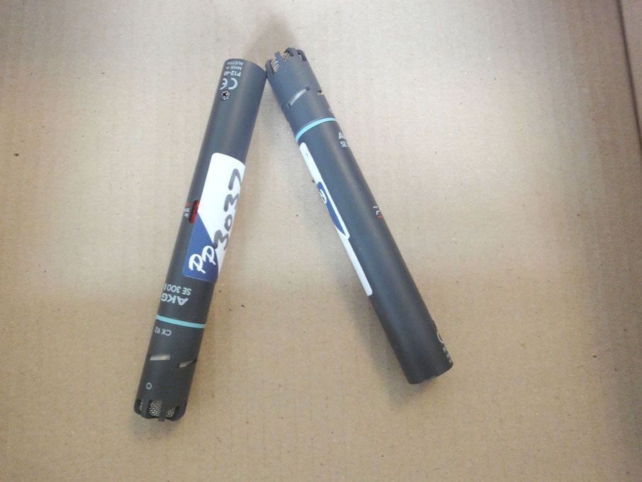2x AKG SE300B microphones with CK92 head