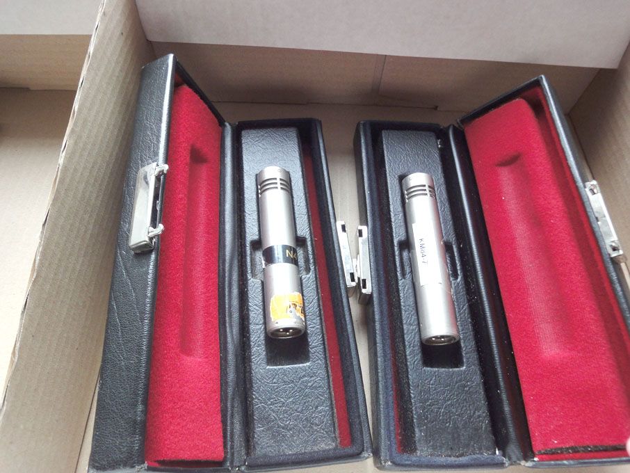 2x Neumann KM84i microphones
