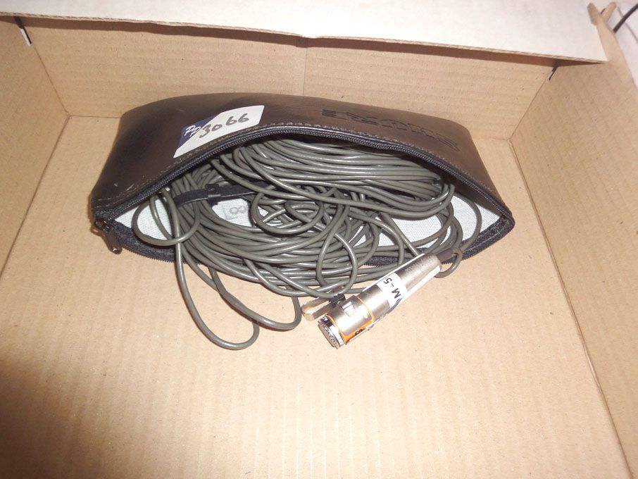 2x AKG D109 microphones in case